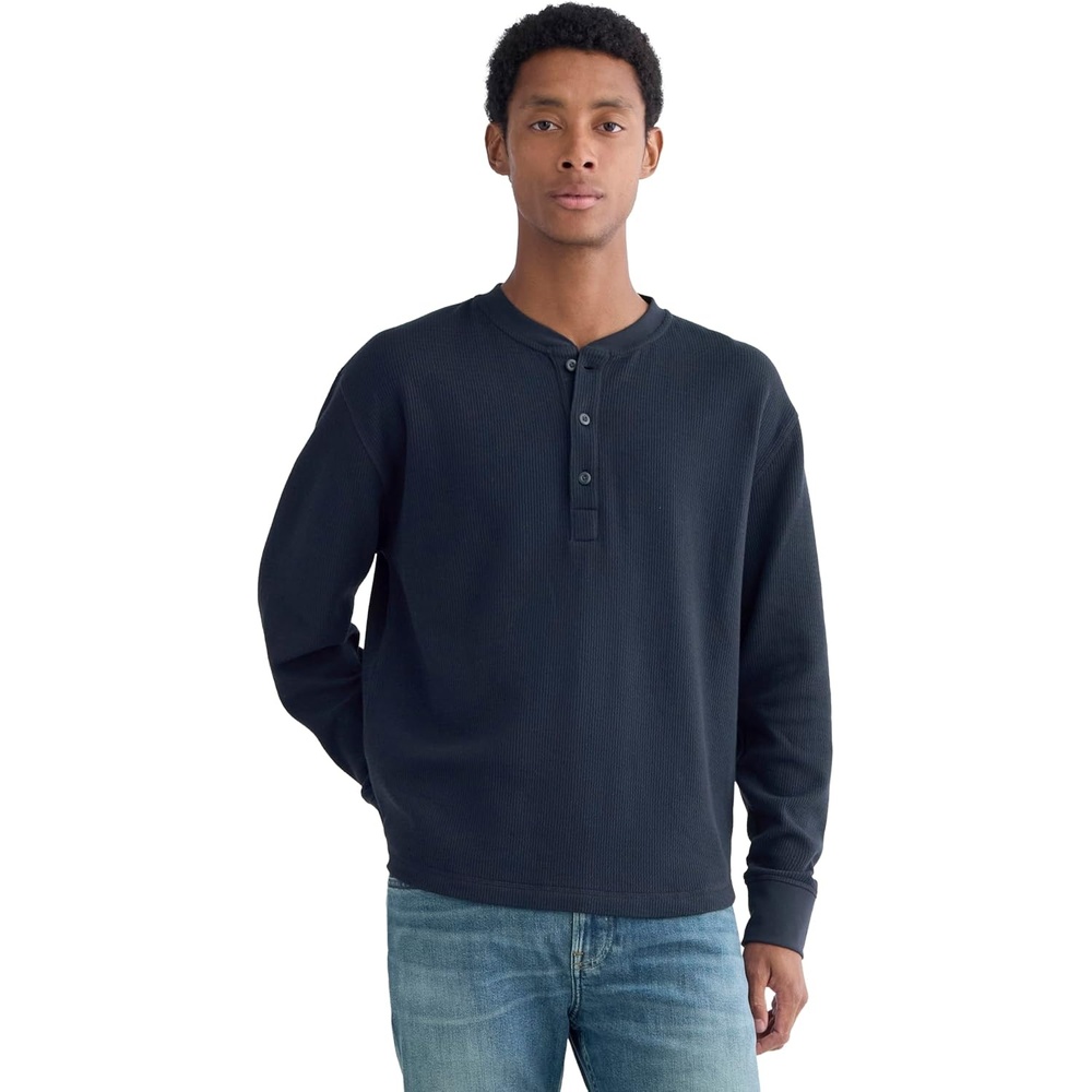 image:imageEverlane Mens Everlane Thermal Henley in Cozy WaffleNavy