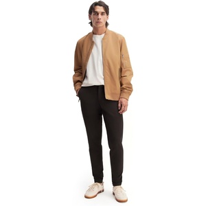 Everlane Men’s The Performance Traveler Chino(Black)