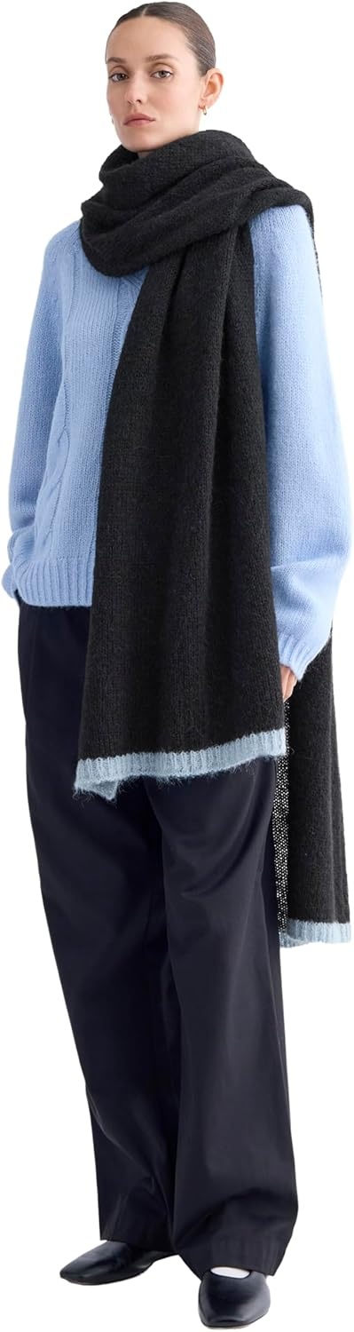 image:imageEverlane Plush Alpaca ScarfBlack Skyway