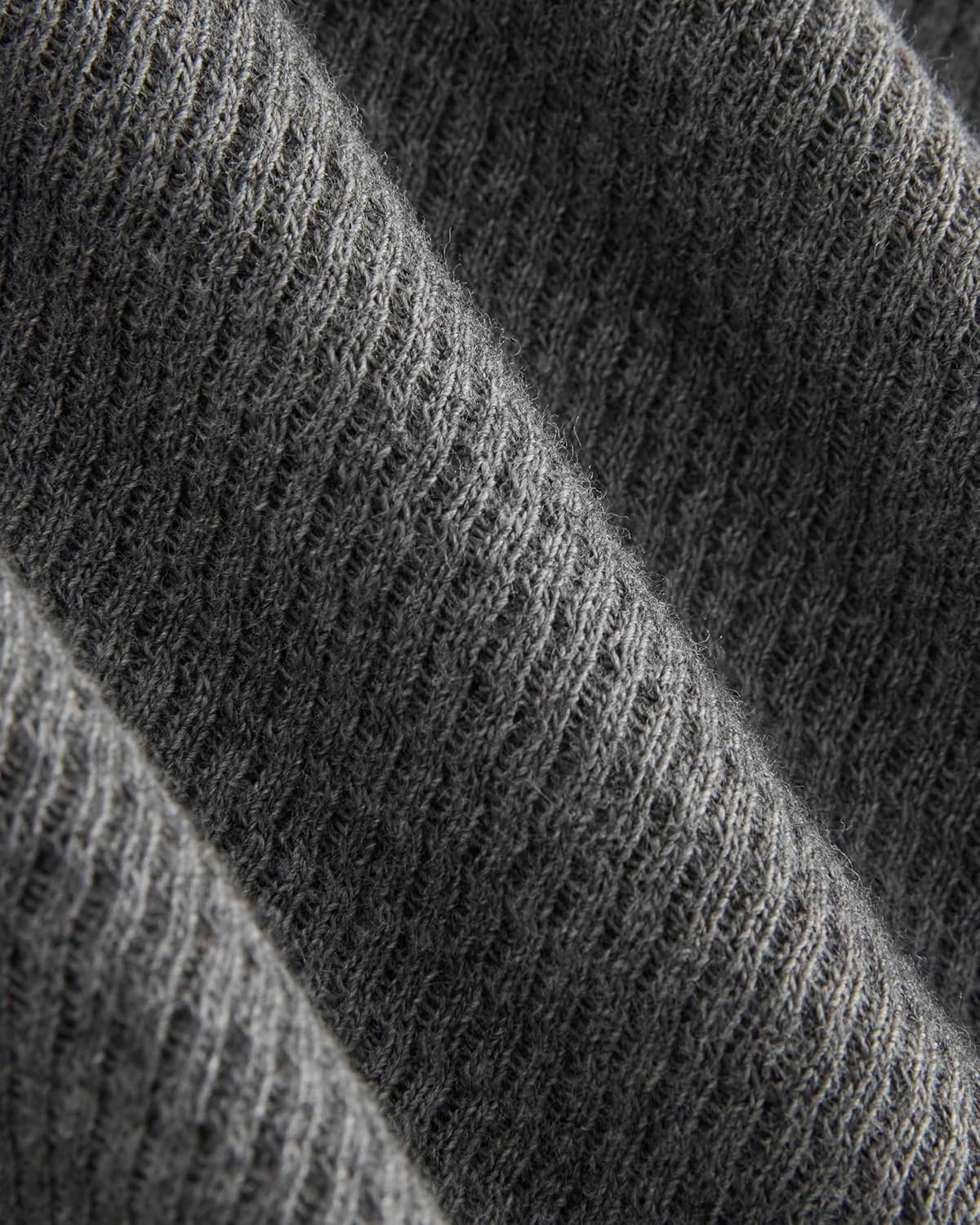 image:imageEverlane Womens Everlane Boxy Henley in Cozy WaffleHeathered Charcoal