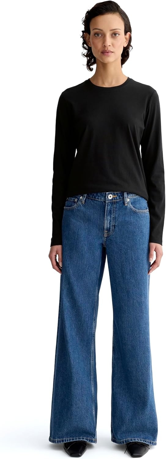 image:imageEverlane Womens The Slim LongSleeve Crew in Essential CottonBlack