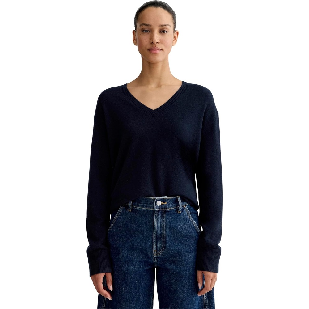 image:imageEverlane Womens Everlane The Classic V in CashmereNavy