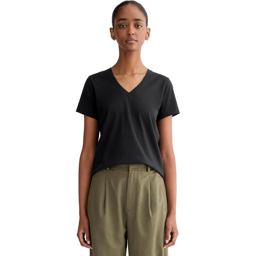 image:imageEverlane Womens The Slim VNeck Tee in Essential CottonBlack