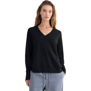 Everlane Women’s Everlane The Classic V in Cashmere(Black)